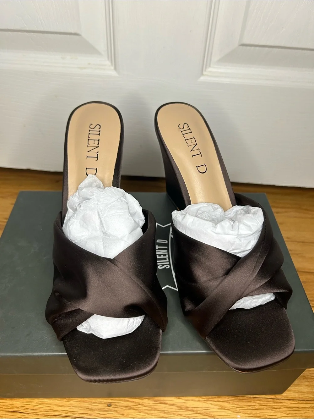 Anthropologie Silent D Katia Wedges Satin
